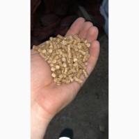 Пеллети деревні гранули діаметром 6 мм або 8 мм