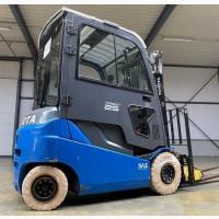 Навантажувач вилковий Toyota 8FBMKT25 2017 року, 2461мг, кабіна