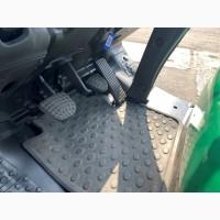 Вилковий автонавантажувач Komatsu на великих 12 колесах. Модель:FG20C-16