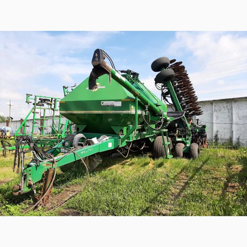Фото 2. Посівний комплекс (сівалка зернова) Great Plains NTA 3510 з бункером ADC 2220