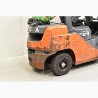 Вилочный погрузчик Toyota 02-8FGF25. Газовый погрузчик
