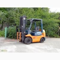 Бензиновый погрузчик б/у TOYOTA 02-7FG28