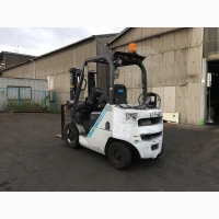 Вилочний автонавантажувач TCM, з бічним зсувом. Модель: FHGE20T5