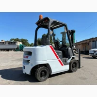 Вилочний автонавантажувач TCM, з напрацюванням 3317 м/год. Модель: FHGE20T5