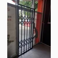 Антивандальні решітки різних видів і розмірів від виробника