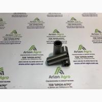 Втулка палец стойки культиватора John Deere 960 N135842
