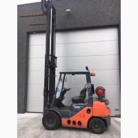 Вилочный погрузчик Toyota 02-8FG25. Спецтехника б/у
