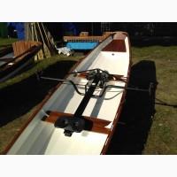 Деревянная лодка для любителей и ветеранов академической гребли