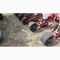Сеялка УПС-8 Червона зірка