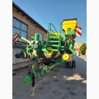 Сеялка точного высева пневматическая John Deere 1745