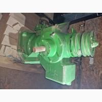 Продам центральный редуктор John Deere 8500, 8600