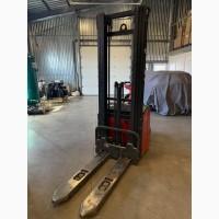 Штабелер Linde L16AP (2013) - вантажопідйомність 1.6 т, підйом 5.4 м