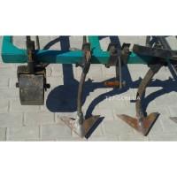 Культиватор сплошной обработки 1, 6 м с рабочими лапами и катком (Украина)