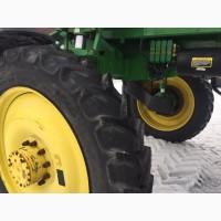 Самохідний оприскувач John Deere 4730