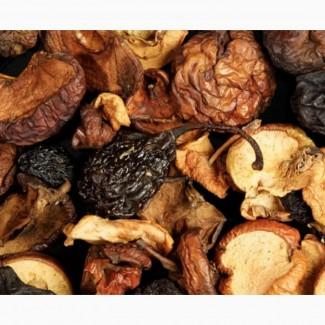 Продам суміш сухофруктів(яблуко сушене на сонці та на диму, груша, чорнослив із кісточкою