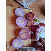 Продаж цибулі на перо