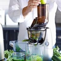 Шнековая соковыжималка Kuvings B7200. Живые соки