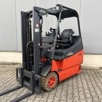 Вилочный электропогрузчик 2т. Linde E20 под захват