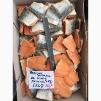 Куски лосося на коже крупные Оптом