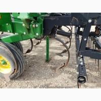 Культиватор John Deere 2210