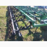 Культиватор John Deere 2210