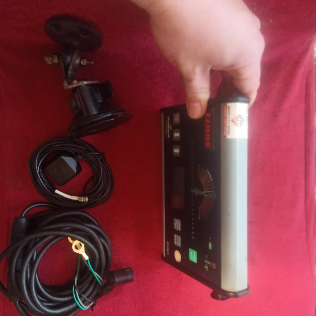 Фото 7. Паралельне водіння агро GPS для трактора Claas Copilot (Outback S-Lite)