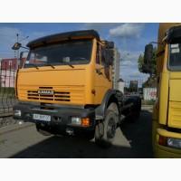Продам полноприводный седельный тягач 6х6 с фаркопом и лебедкой на базе КамАЗ-65111